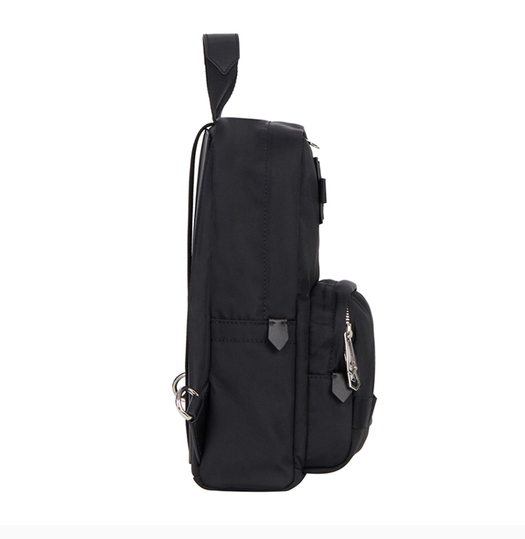 givenchy/纪梵希 男士黑色尼龙正面皮革补丁givenchy徽标双拉链胸包