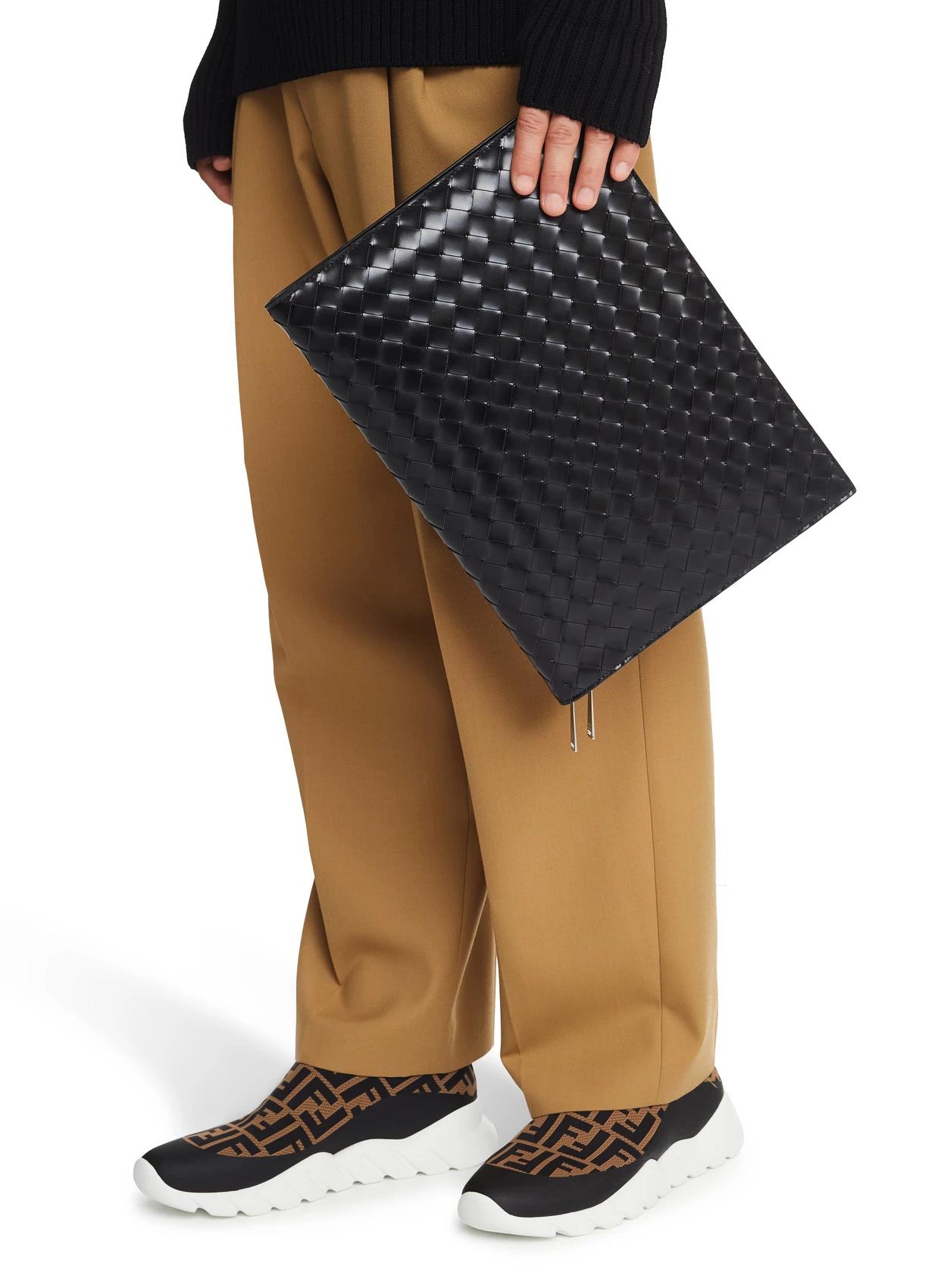 【包邮包税】 bv宝缇嘉 21年春夏 男士 手拿包 bot86e4dbckzzzzz00