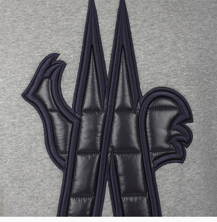 moncler 蒙口 20秋冬 男装 服饰 灰色经典logo款时尚休闲 圆领卫衣 男