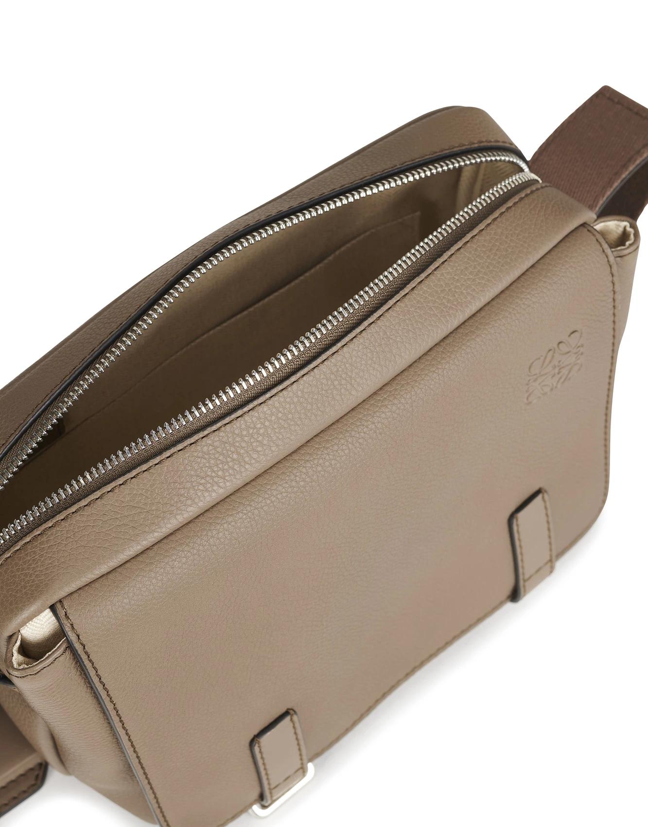 【包邮包税】 loewe罗意威 21年春夏 男士 单肩包 loe9a3snbluzzzzz00