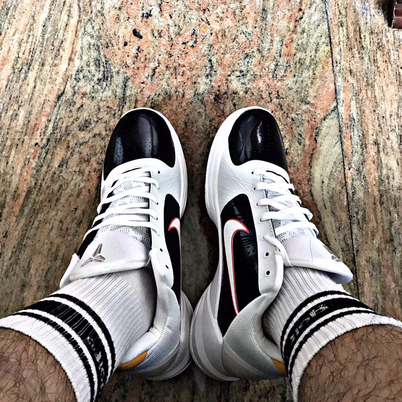 nike/耐克 zoom kobe 5 男女同款 科比5 李小龙 黑白 篮球鞋 cd4991