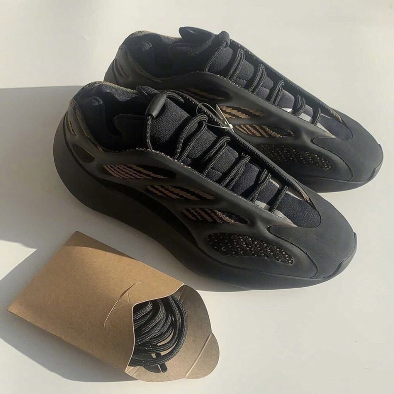 adidas/阿迪达斯 yeezy 700 v3 clay brown 男女同款 黑铜椰子 黑色