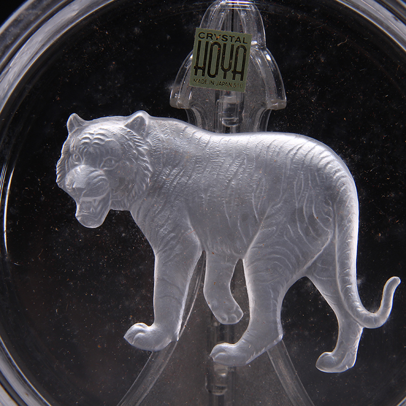 【日本回流】hoya水晶玻璃磨砂刻花生肖虎圆盘烟灰缸1对收藏摆件wg