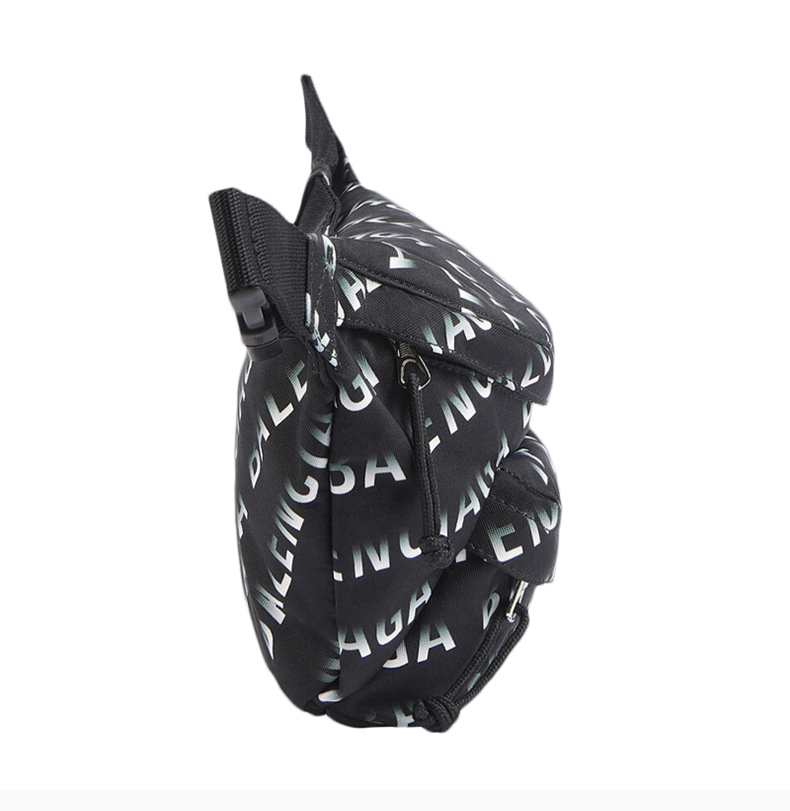 巴黎世家 男士黑白拼色尼龙渐变字母徽标印花正面刺绣贴片腰包胸包男