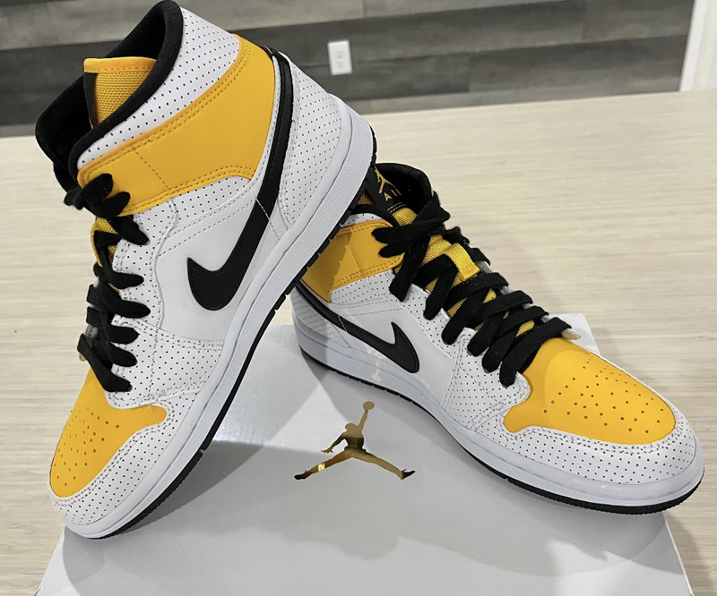 nike/耐克 air jordan 1 mid 男女同款 aj1 白黄黑 篮球鞋休闲鞋 bq