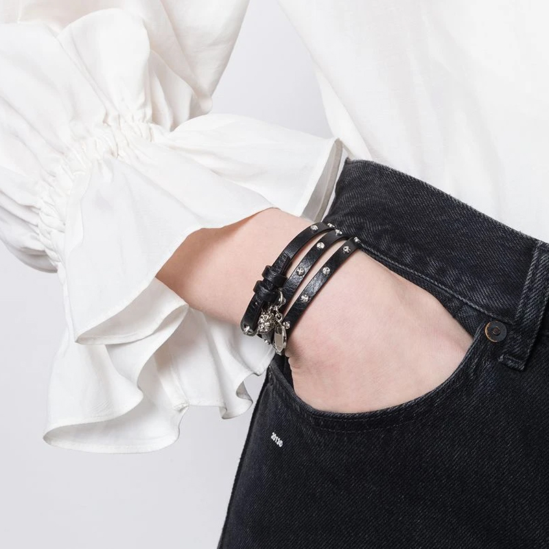 alexandermcqueen/亚历山大麦昆【21春夏】男女同款黑色铆钉扣双层绕