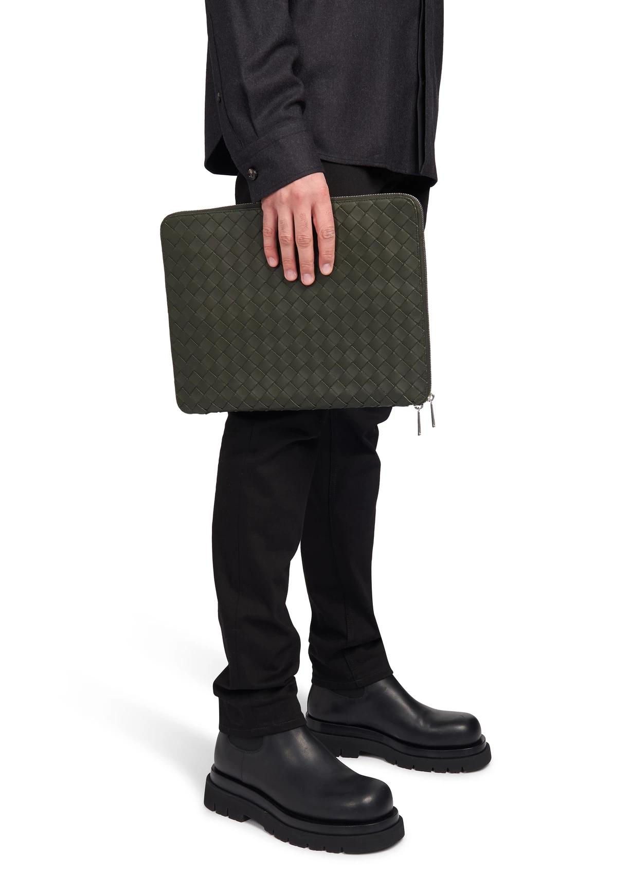 【包邮包税】 bv宝缇嘉 21年春夏 男士 手拿包 pochette hidrology