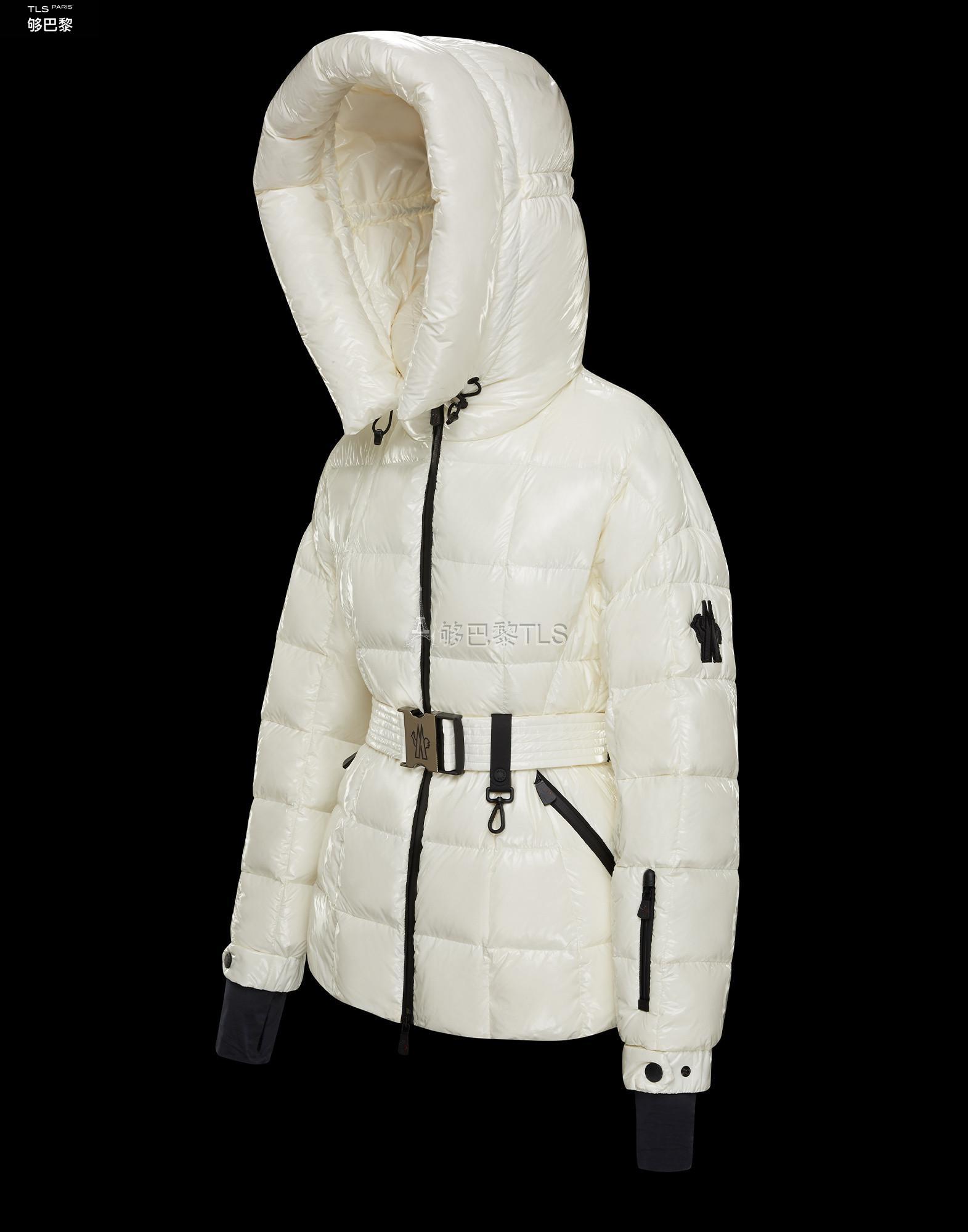 est un sym*w*bole de la nouvelle collection moncler grenoble et