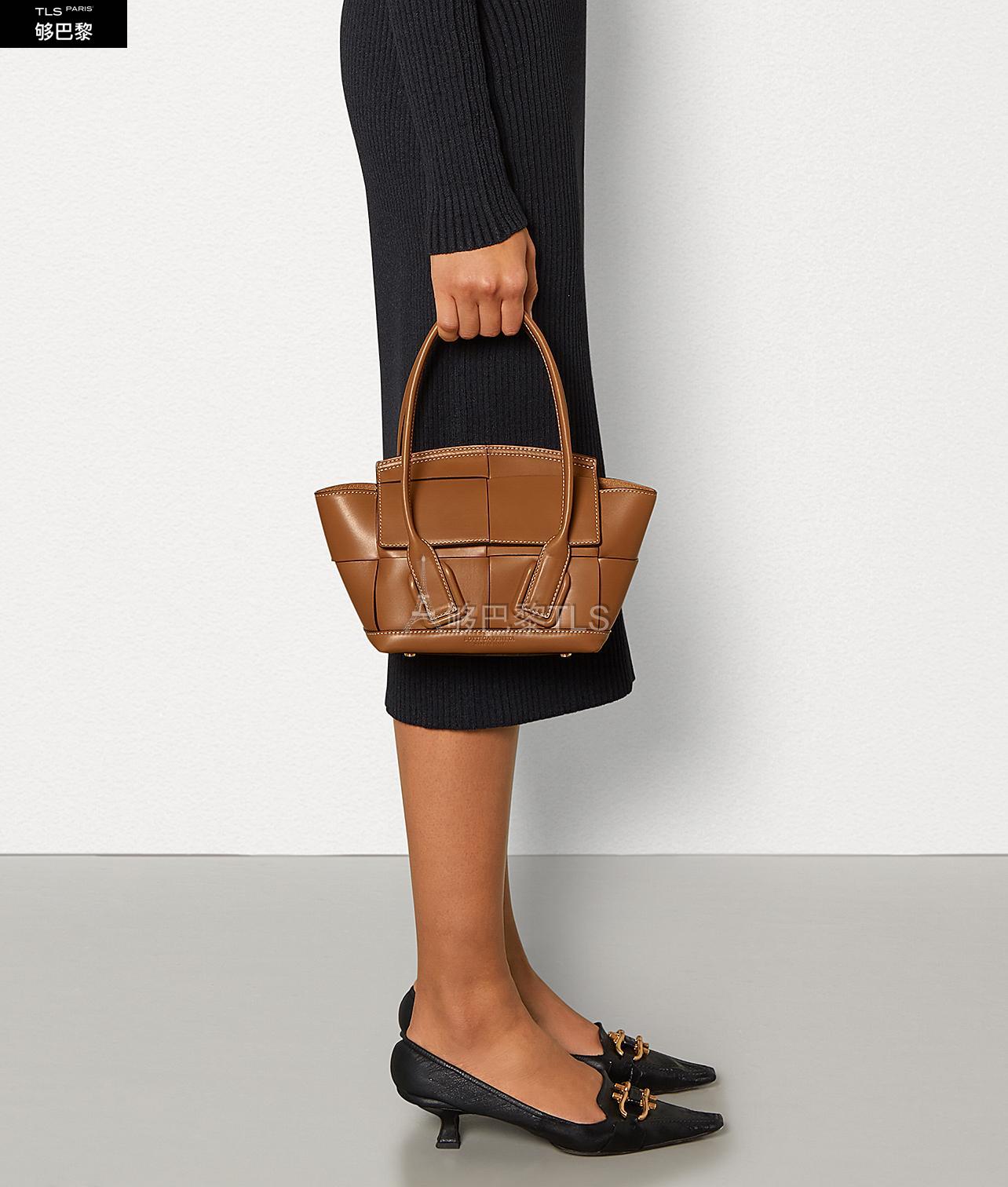 【包邮包税】 bv宝缇嘉 21年春夏 女士 手提包 arco 29手袋 600606