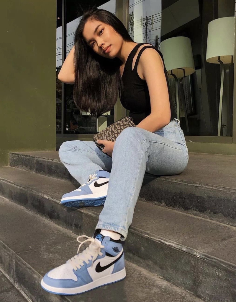 0 大学蓝 北卡蓝 白蓝脚趾 情侣篮球鞋 板鞋 555088-134