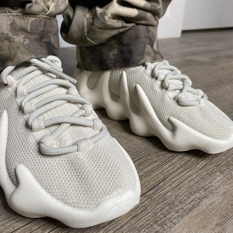 originals yeezy 450 cloud white 火山小笼包 灰白 侃爷椰子450 跑步