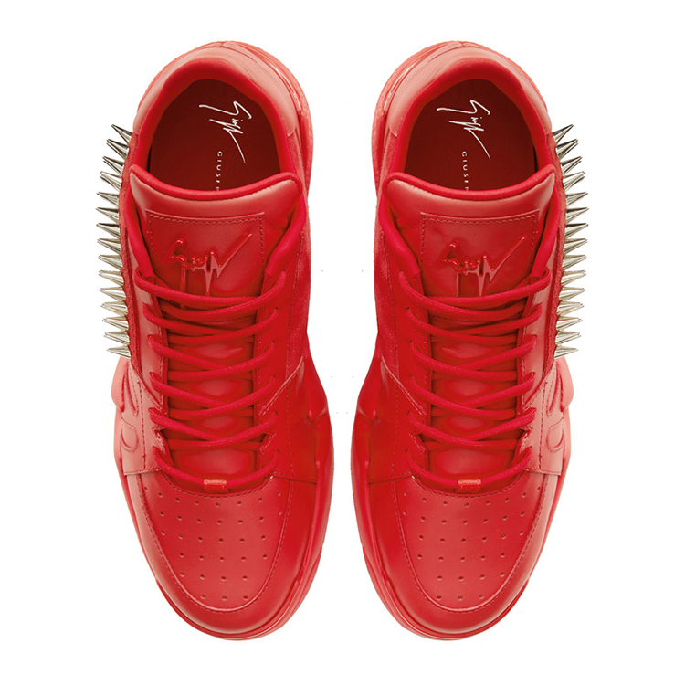 giuseppezanotti/朱塞佩·萨诺第男士红色铆钉配饰talon意大利制造