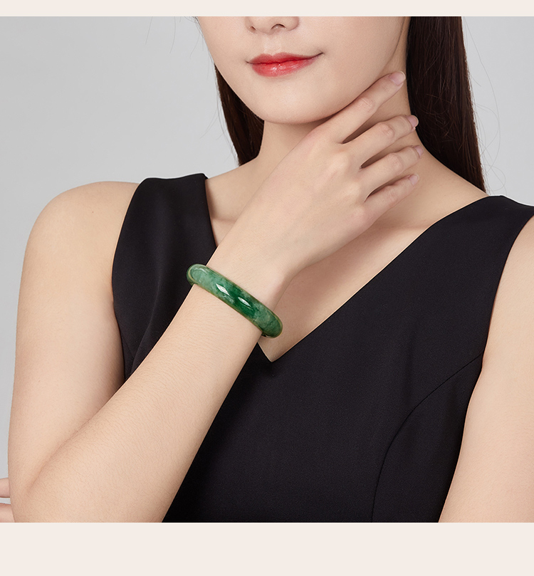 dongfangfeicui/东方翡翠油青种有底色带飘绿正装天然翡翠手镯