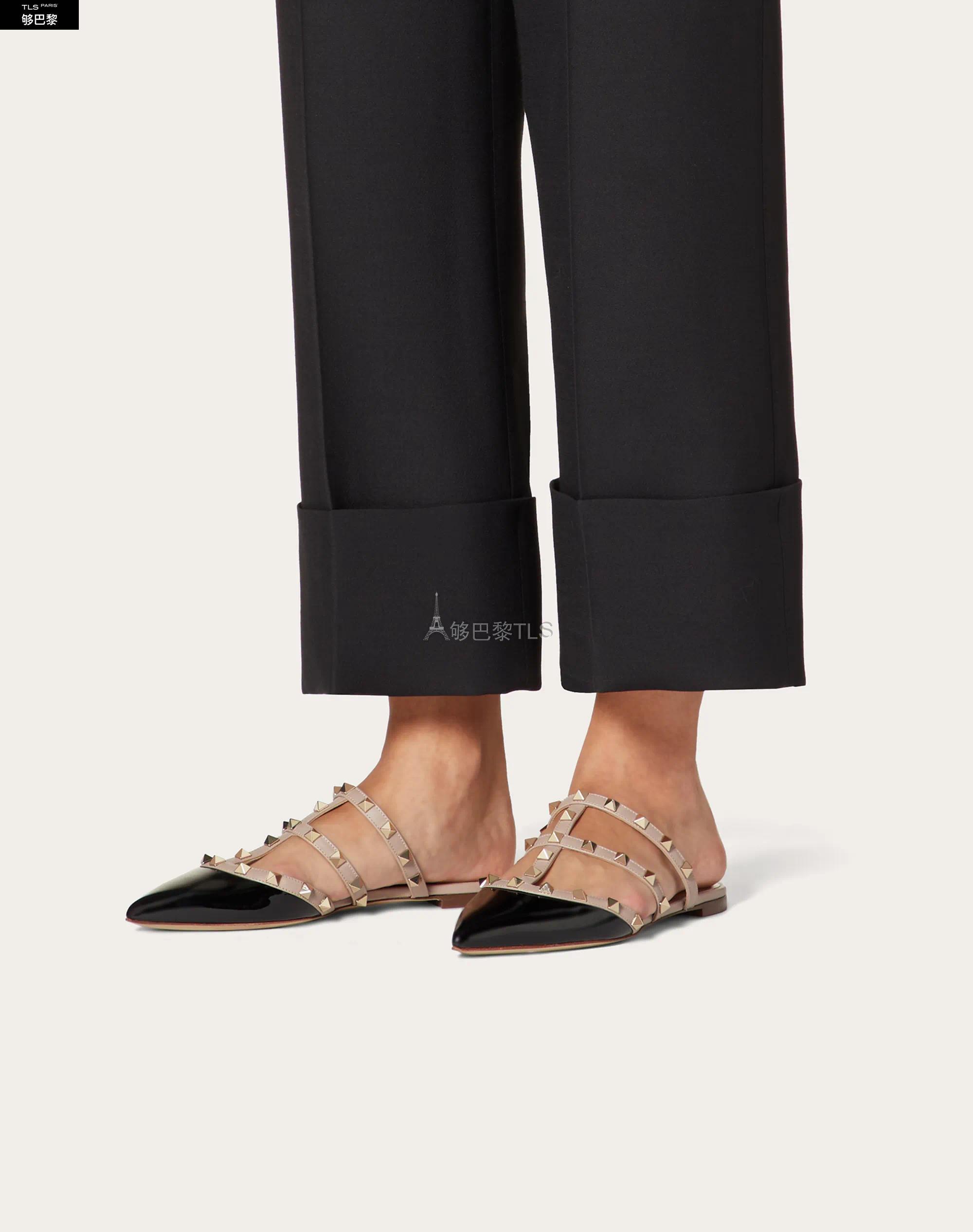 valentino华伦天奴 21年春夏 女士 平底凉鞋 rockstud 漆皮铆钉穆勒鞋