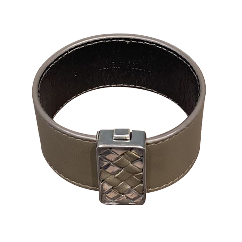 bottega veneta/葆蝶家 做旧五金经典编织图案皮质手镯 af