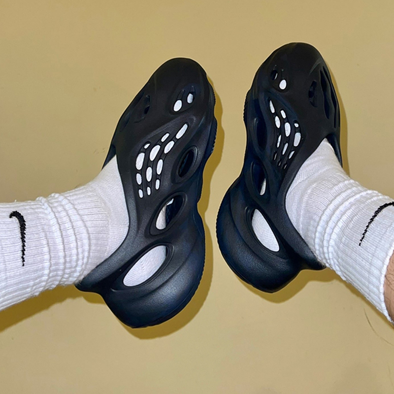 adidas/阿迪达斯 yeezy foam runner 运动 休闲 镂空 洞洞鞋 凉鞋 fy