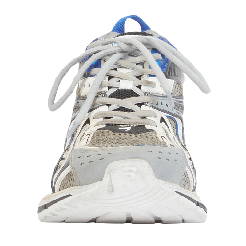 悬挂式设计鞋跟  40 毫米拱形  使用效果  背面绣有尺码  正面有运动