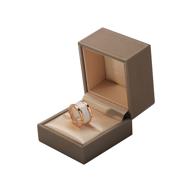 【包税】bvlgari/宝格丽 时尚经典款戒指 347047