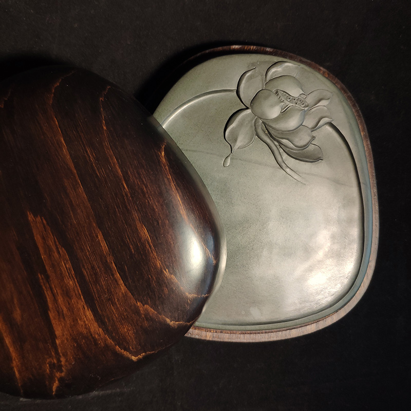 shengdazhuang/胜大庄 精制《出淤泥而不染》鱼子眉纹荷花歙砚 纯手工