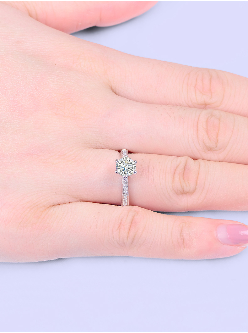 18k金简约六爪直臂钻石戒指戒臂带钻结婚求婚纪念日钻戒