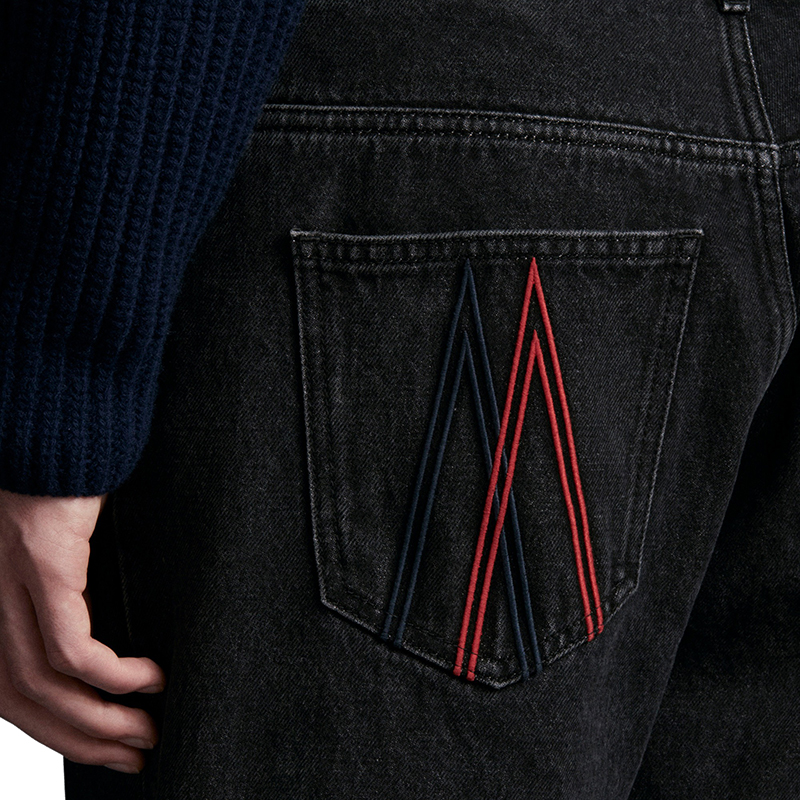 【包税】moncler/蒙克莱 21年秋冬新款 男士黑色棉质牛仔裤g20912a