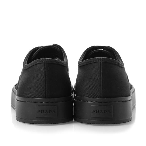 普拉达男鞋最新款图片