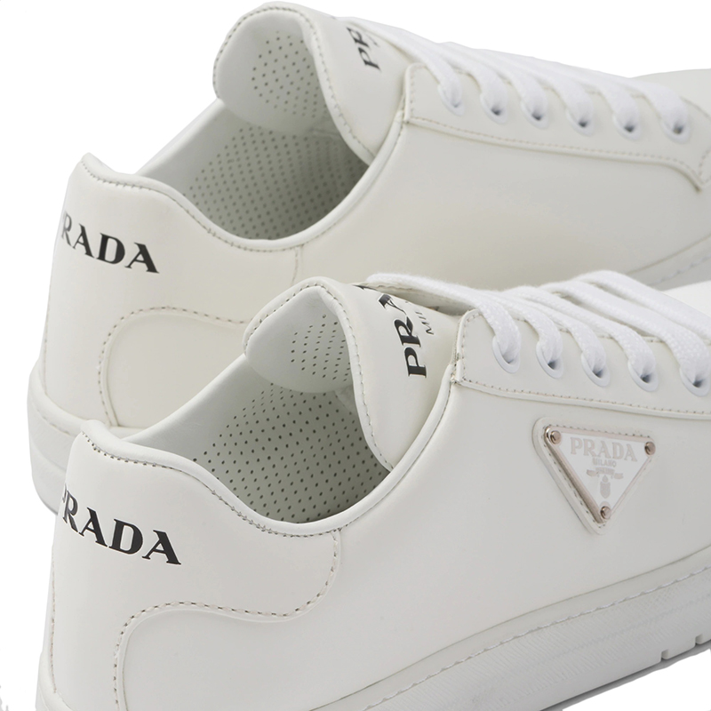 【PRADA普拉达 女士休闲运动鞋】【包税】PRADA/普拉达 23年早春新款 Downtown系列 女士白色亮面皮革运动鞋1E904M ...