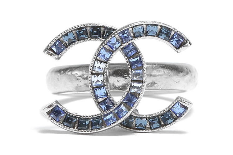 chanel(香奈儿)菱格纹750黄金密镶嵌钻石石戒指