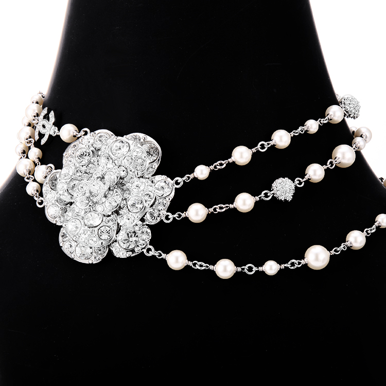 chanel(香奈儿) 银色镶水钻山茶花项链套链