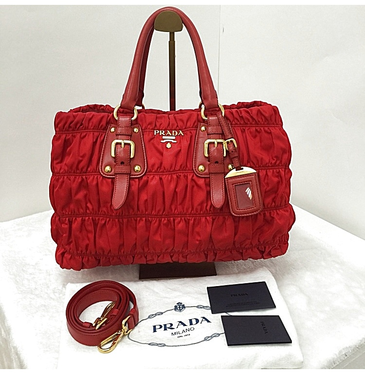 prada(普拉达) 红色尼龙褶皱两用包