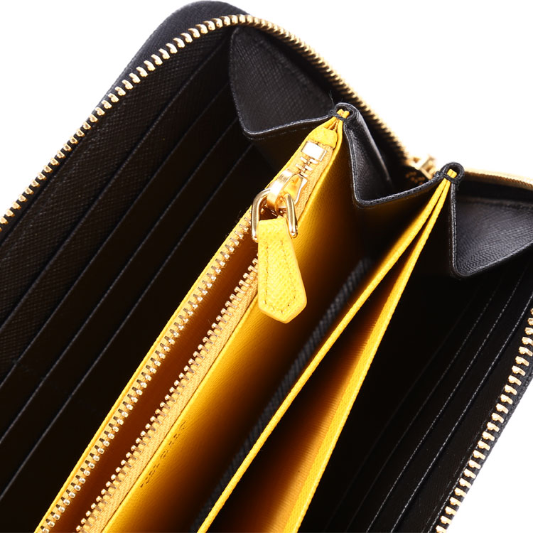 prada(普拉达) 黑色皮质机器人图案长款拉链钱夹