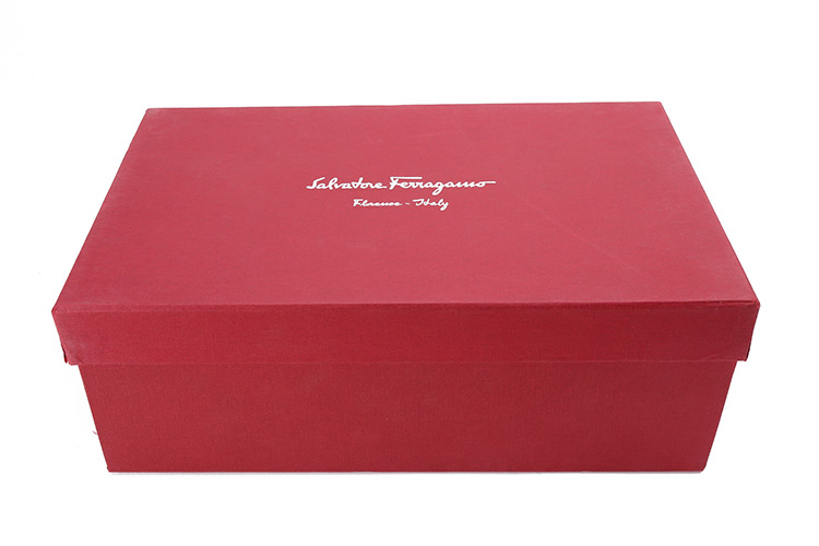 菲拉格慕鞋盒图片