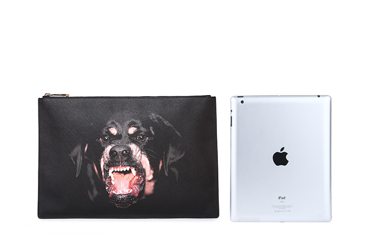 givenchy(纪梵希) 黑色pvc狗头图案手拿包