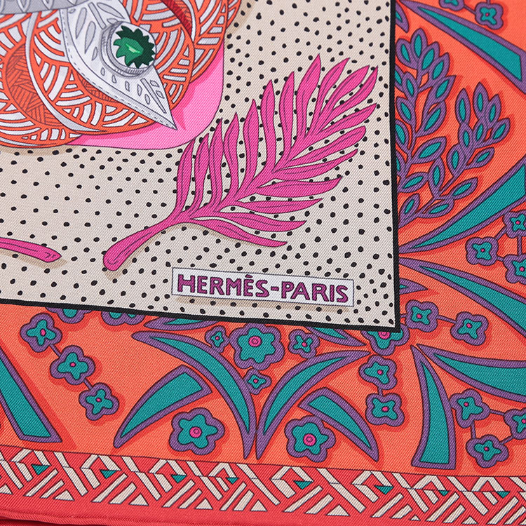 hermes(爱马仕) 橘色边框印花丝巾 90