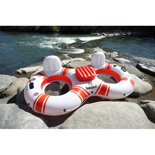 圈,少年的水上大型娱乐城堡再到成人的黑天鹅造型充气床,酷炫的设计