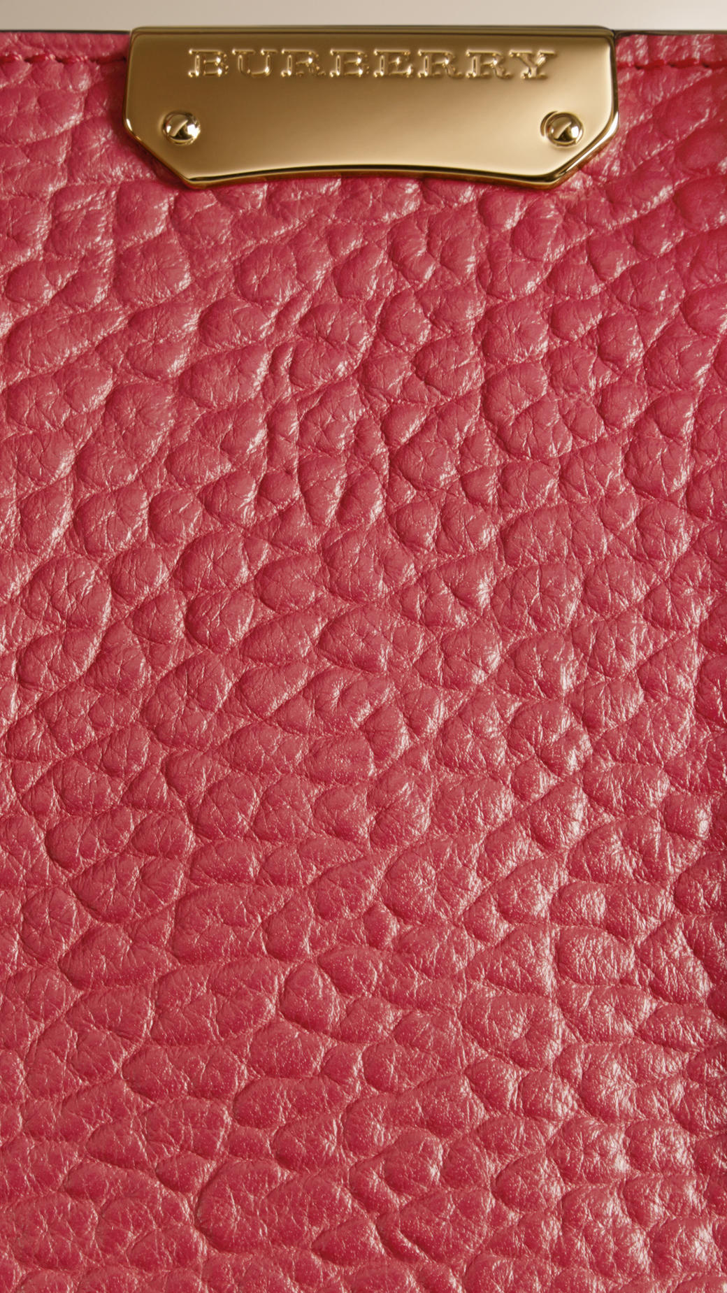 burberry 玫瑰色光滑小牛皮革拼格纹压花中型clifton手提包 39908381