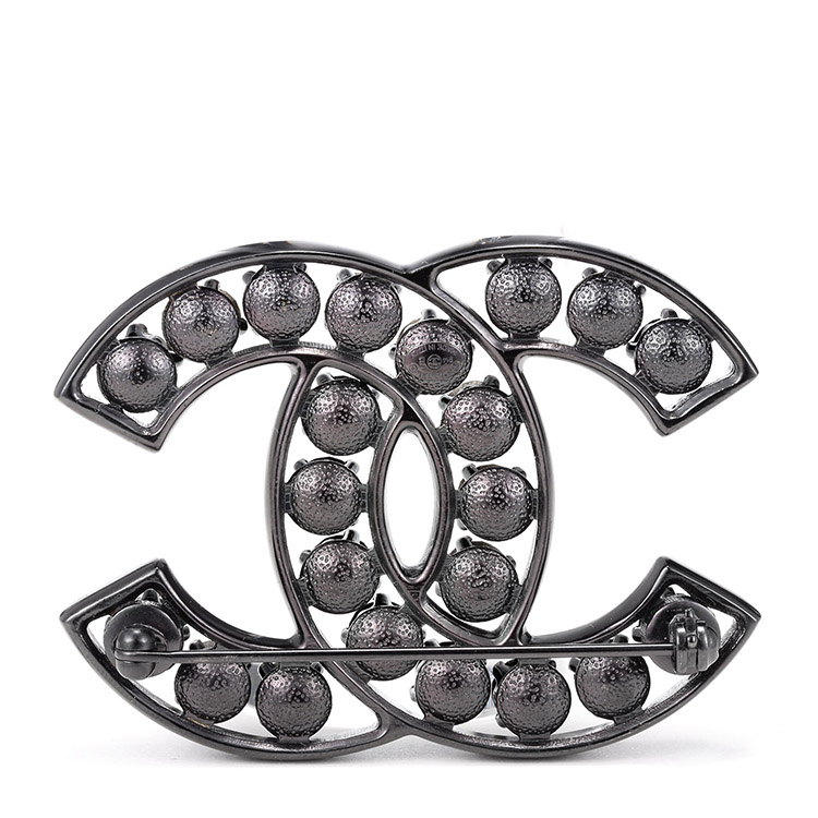 chanel(香奈儿)黑色镶黑白水钻双c胸针