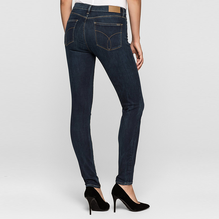 ck/卡尔文·克莱因 女士紧身高腰牛仔裤 18534682 深靛蓝色