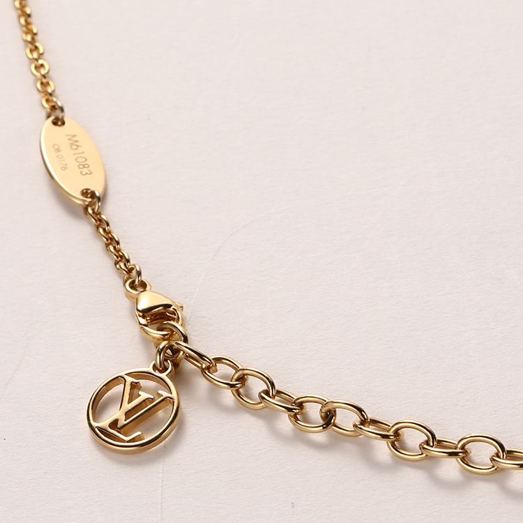 louis vuitton(路易威登) essential v 项链