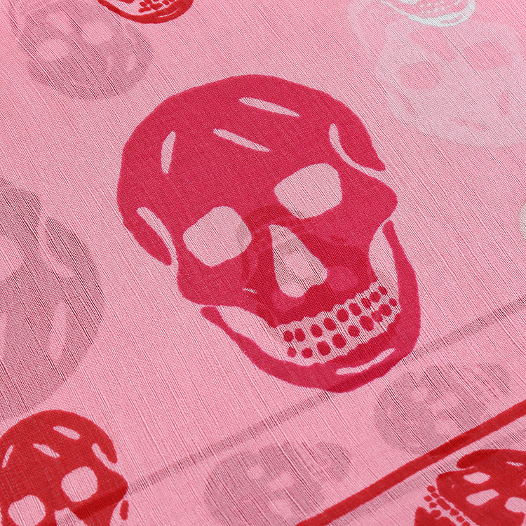 #粉色骷髅头图案真丝丝巾 104*120