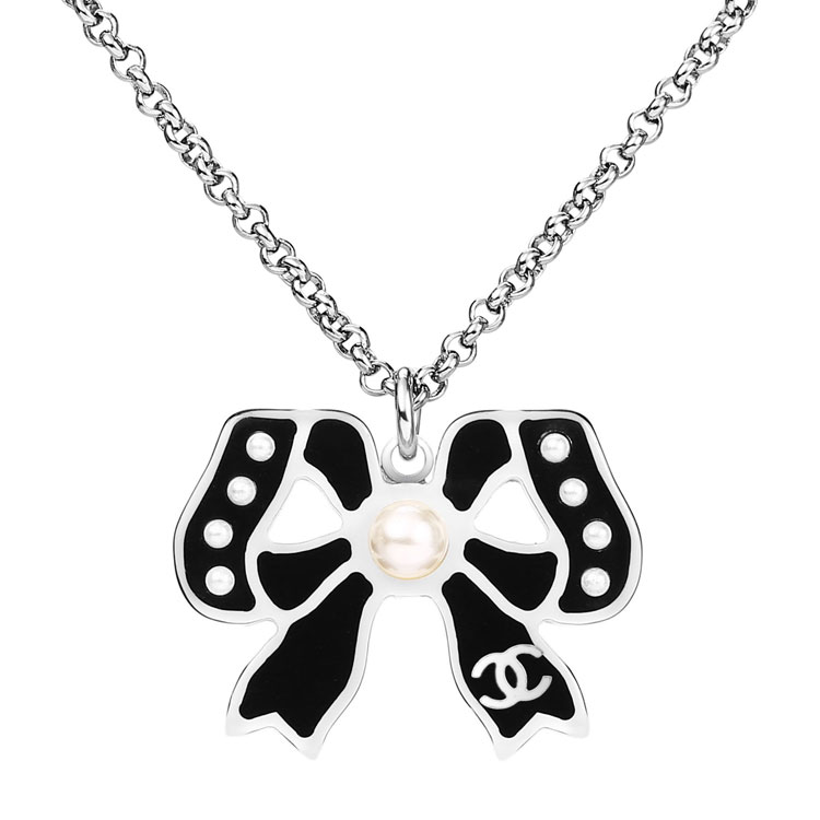 chanel(香奈儿) 黑色蝴蝶结吊坠项链