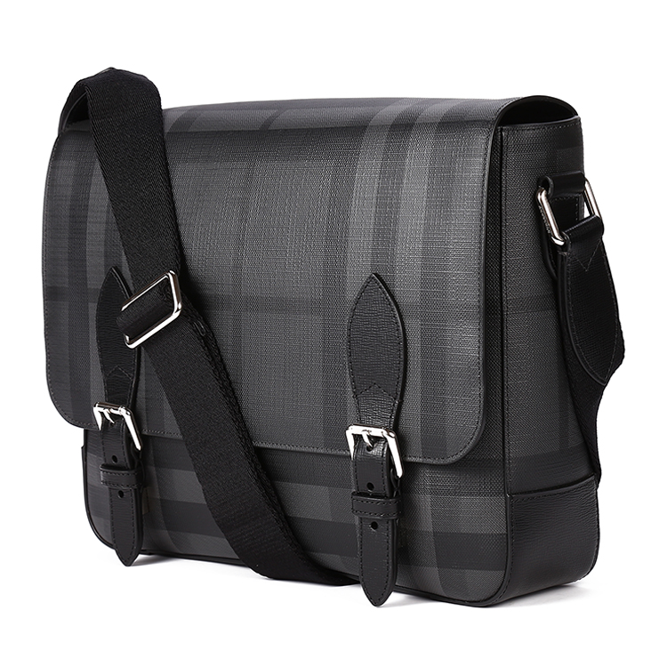 burberry(博柏利) 炭灰色pvc格纹男士斜挎包