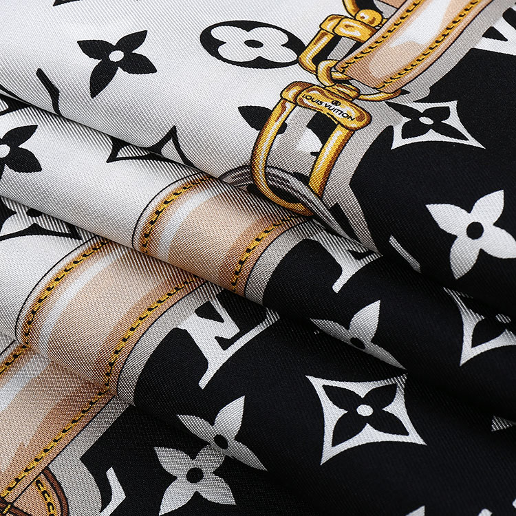 louis vuitton(路易威登) #monogram confidential 经典黑白logo丝巾