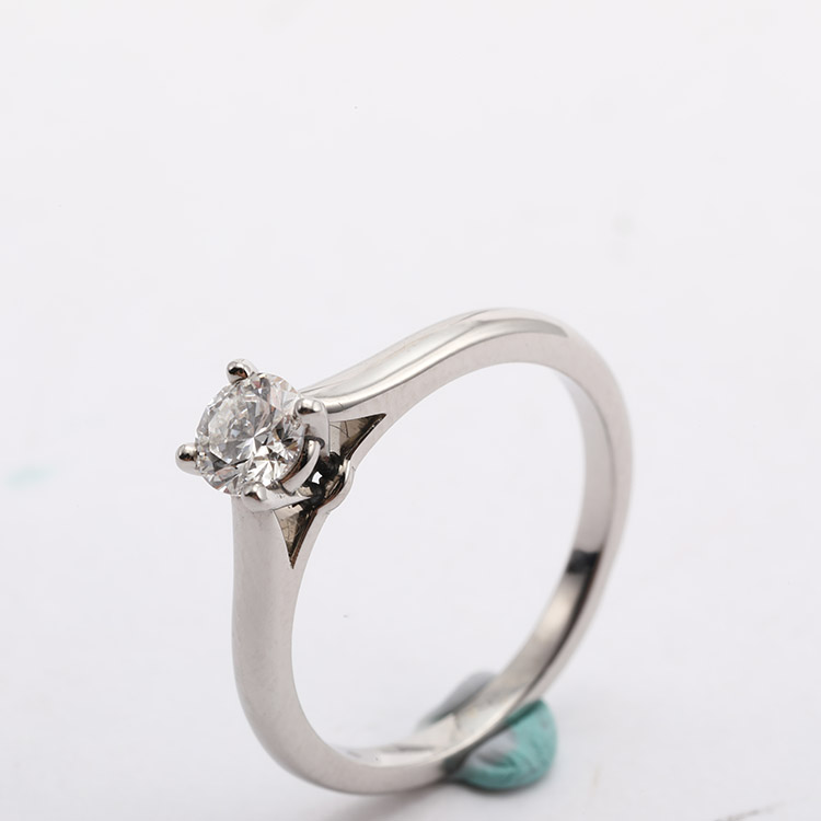 cartier(卡地亚) pt950经典四爪镶钻戒0.30ct 47