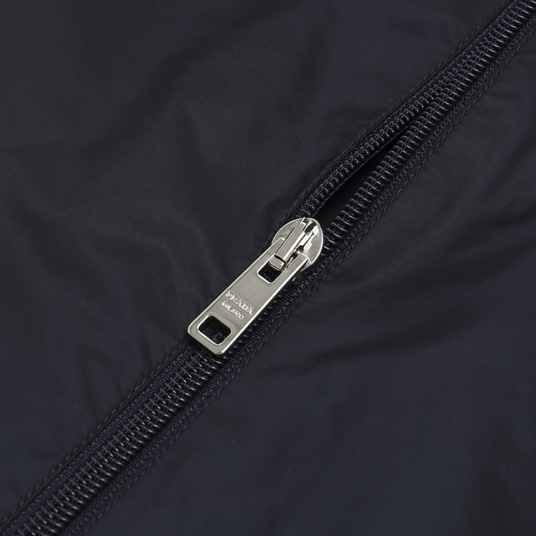 prada/普拉达 藏蓝色 男士拉链华达呢尼龙外套 sc502_q04_f0124_s_201