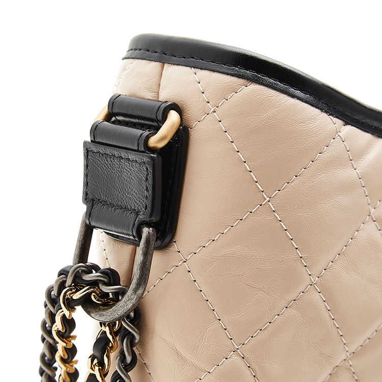 chanel(香奈儿) 经典款gabrielle系列女士黑/裸拼色皮质流浪单肩包