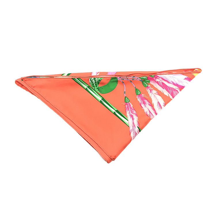 hermes(爱马仕) "巴西羽毛"橘红色系大三角丝巾