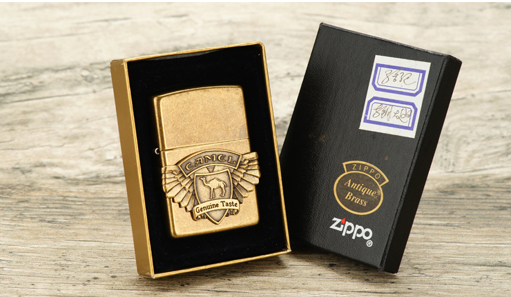 zippo打火机 骆驼大翅 古铜三面环绕徽章96年