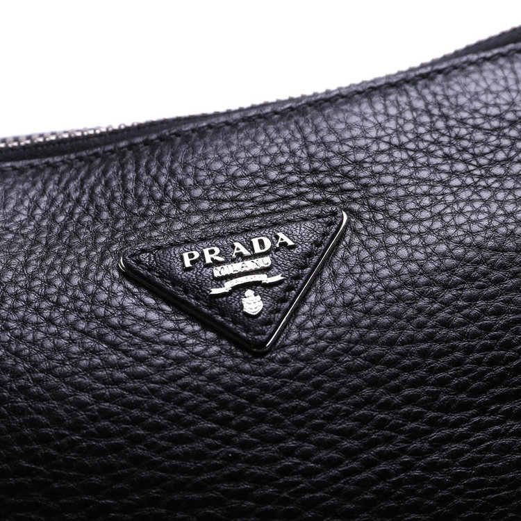 prada/普拉达*黑色女士荔枝纹牛皮单肩包br5122