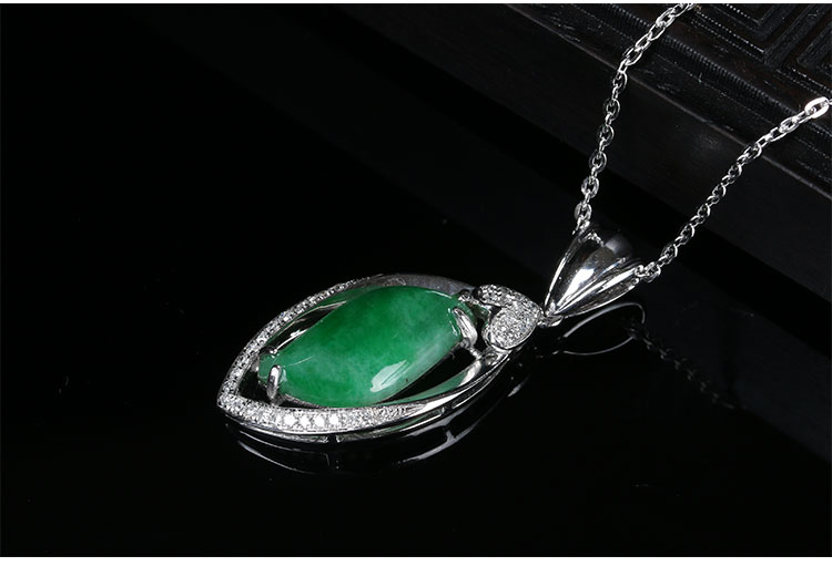 y/鼎艺 天然翡翠a货吊坠 18k金镶嵌冰种满绿随形马眼吊坠 色满绿浓 种